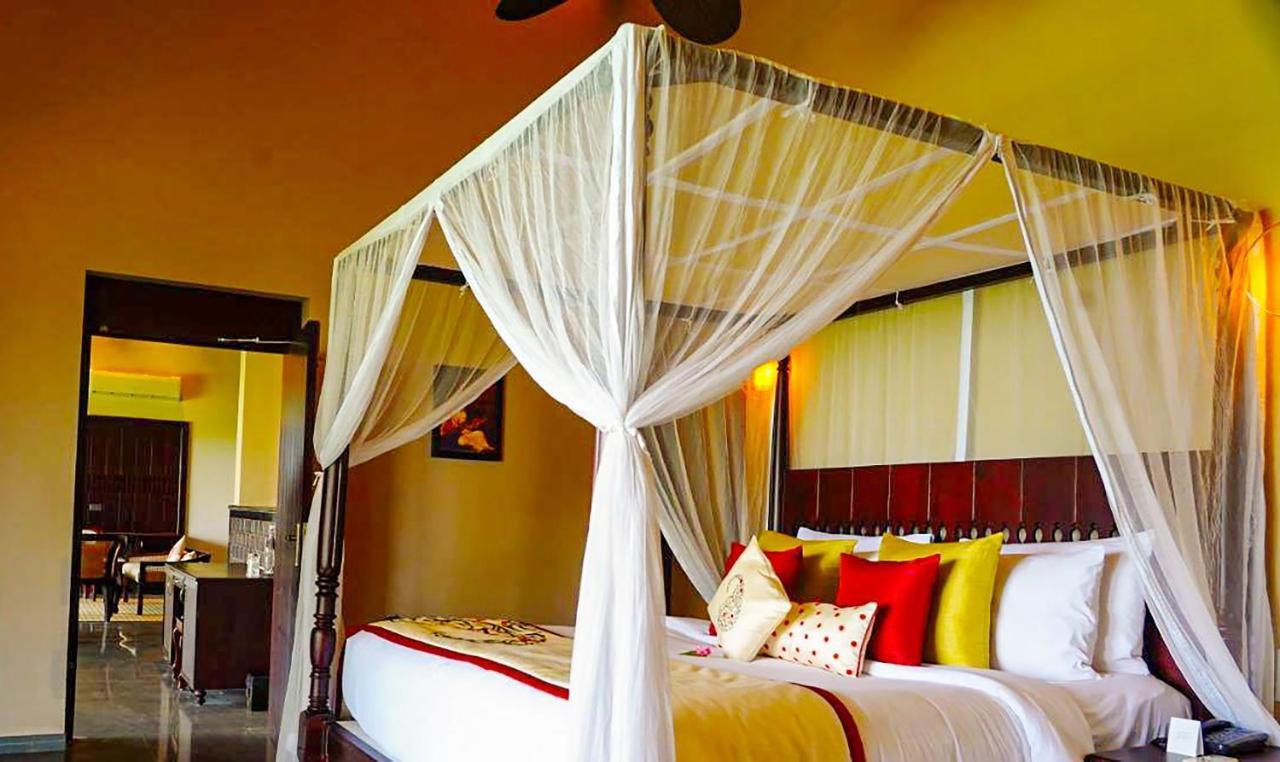 Niraamaya Wellness Retreats Backwaters And Beyond Kumarakom Bagian luar foto