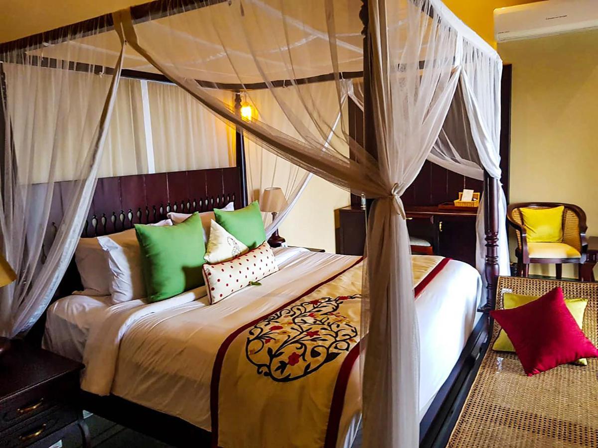 Niraamaya Wellness Retreats Backwaters And Beyond Kumarakom Bagian luar foto