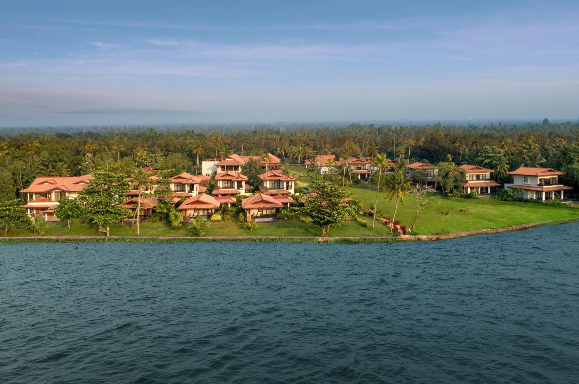 Niraamaya Wellness Retreats Backwaters And Beyond Kumarakom Bagian luar foto