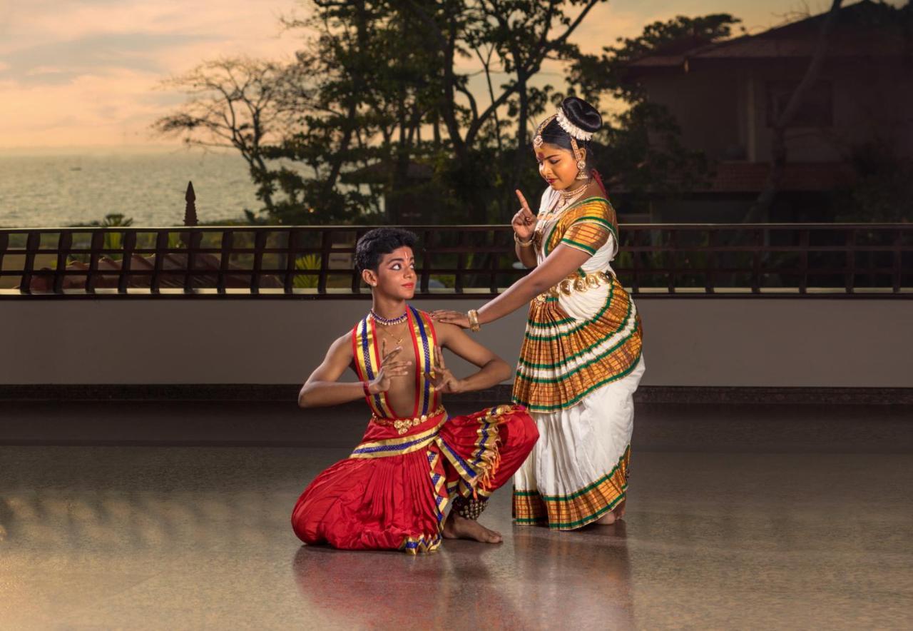 Niraamaya Wellness Retreats Backwaters And Beyond Kumarakom Bagian luar foto